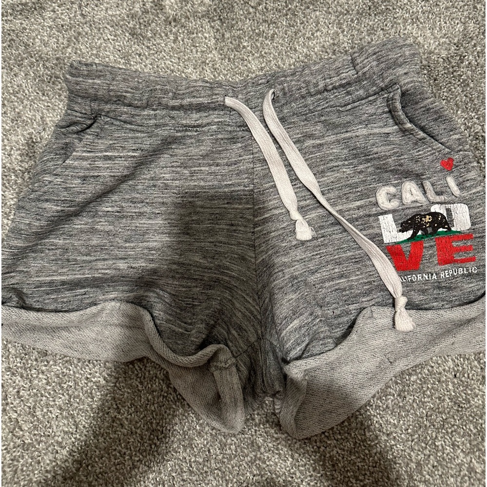 Cali love short shorts.